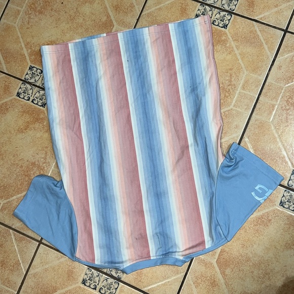 UGG pride “equality” tee shirt top - Picture 4 of 4